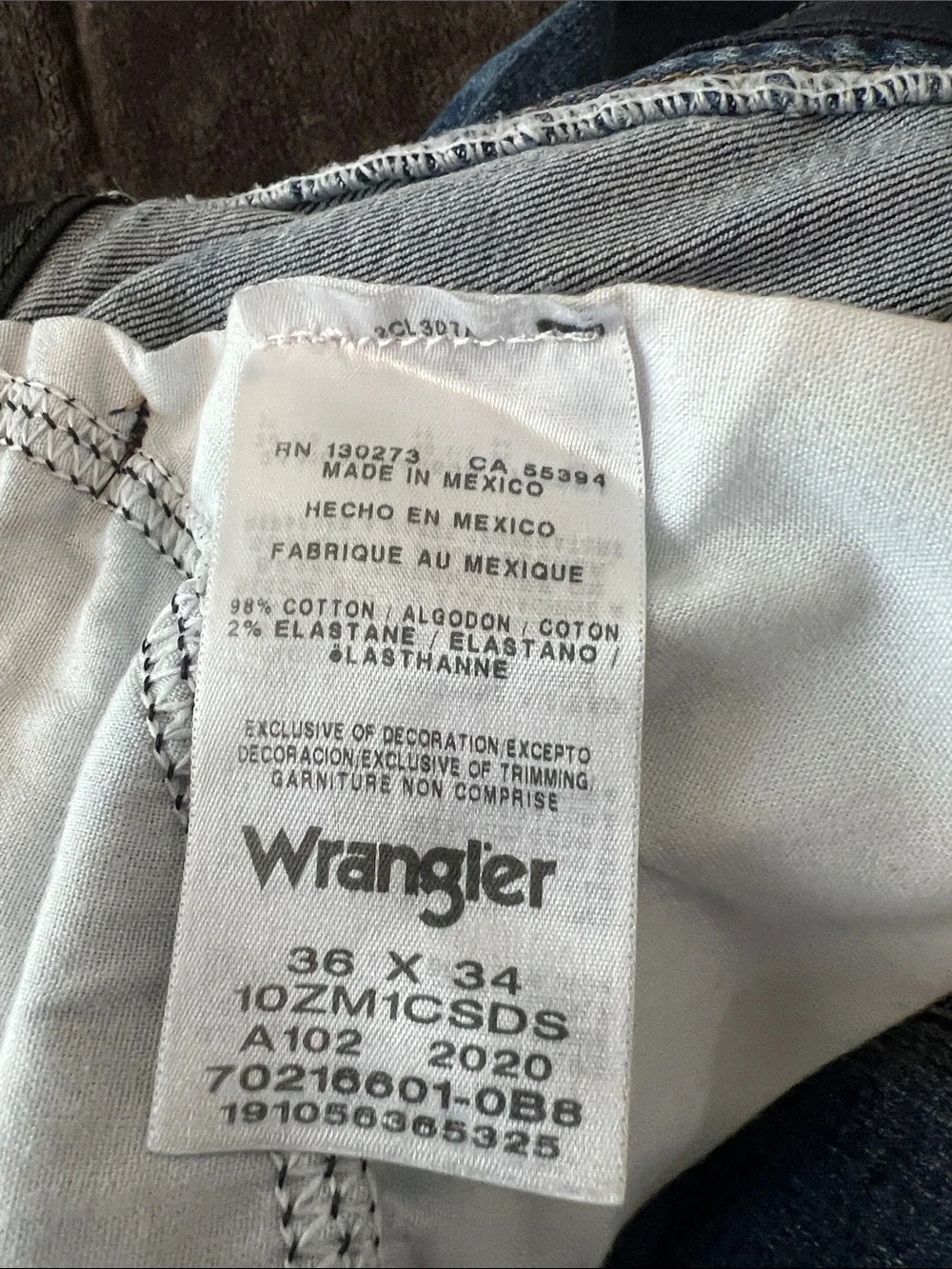 Wrangler Men's Light Blue Relaxed Fit Jeans